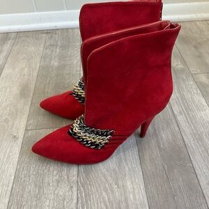 Elegant Red Chain-Detail Heeled Boots